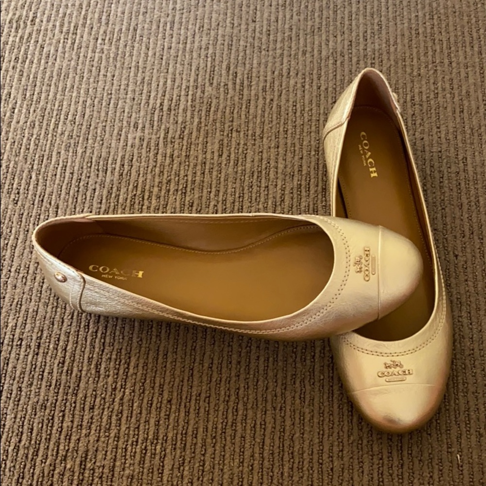 Coach flats